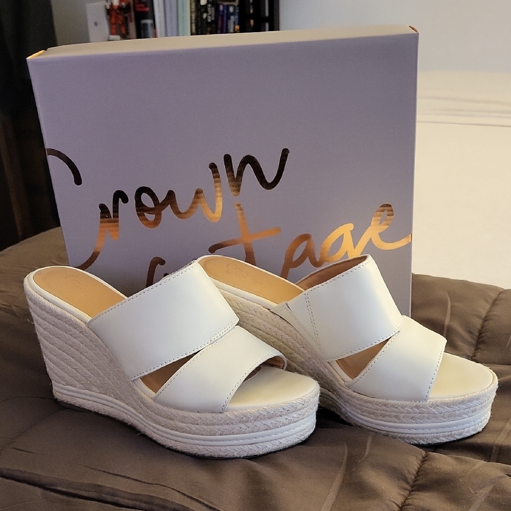 Crown Vintage White Wedge Sandals Slip-On Modern Design